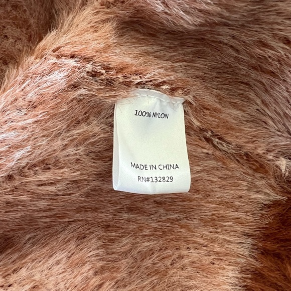 House of Harlow Deep V Nylon Sweater - Picture 6 of 7